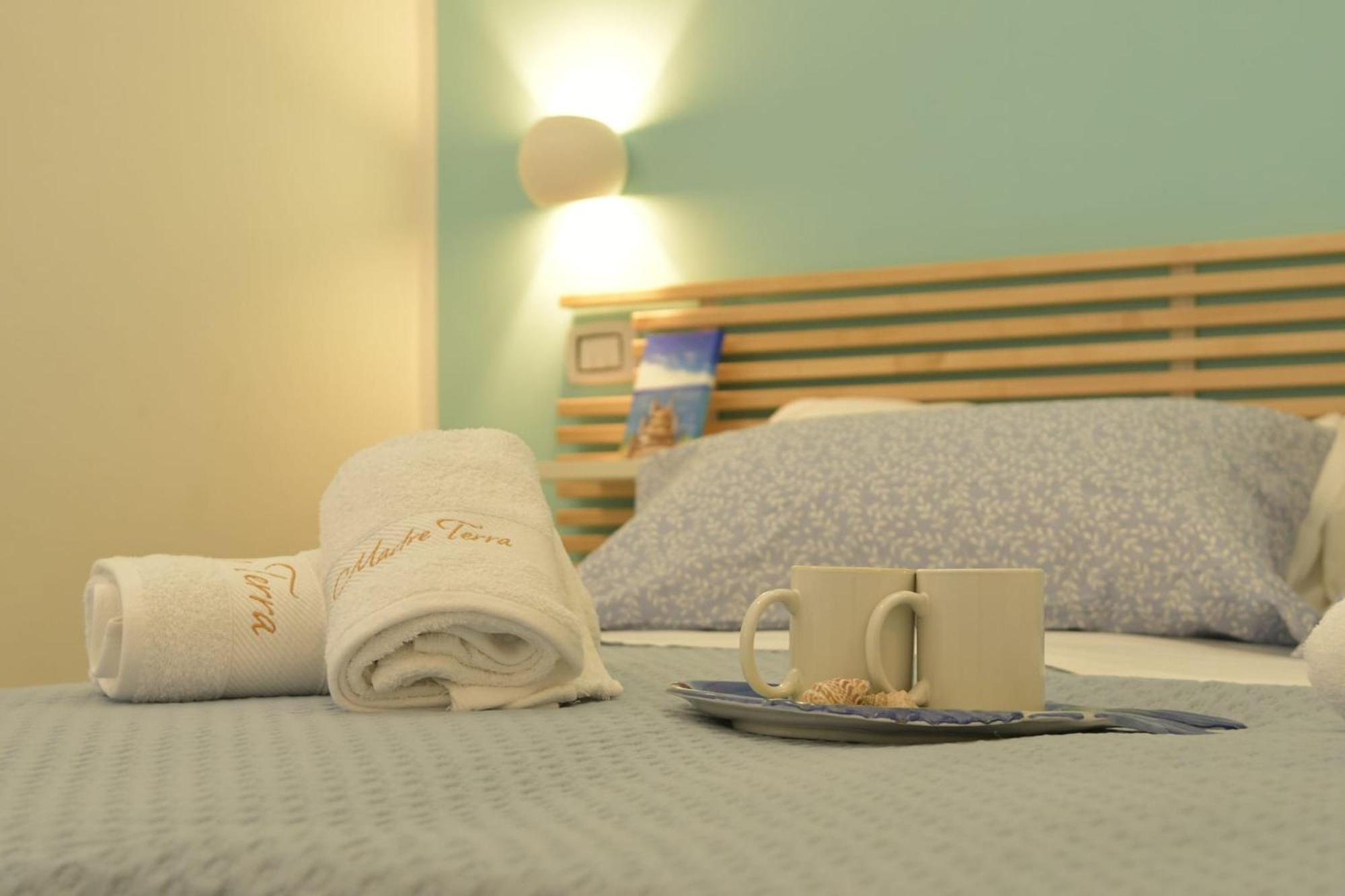 Madre Terra Apartment & Rooms Terrasini Kültér fotó